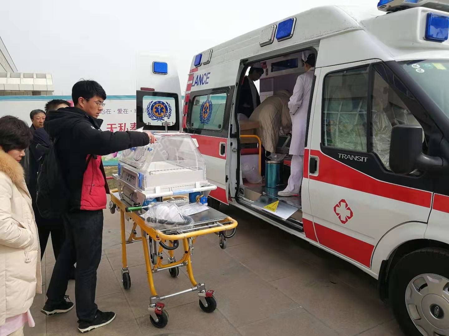 果洛救护车转院